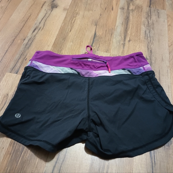 Lululemon shorts - Picture 4 of 7